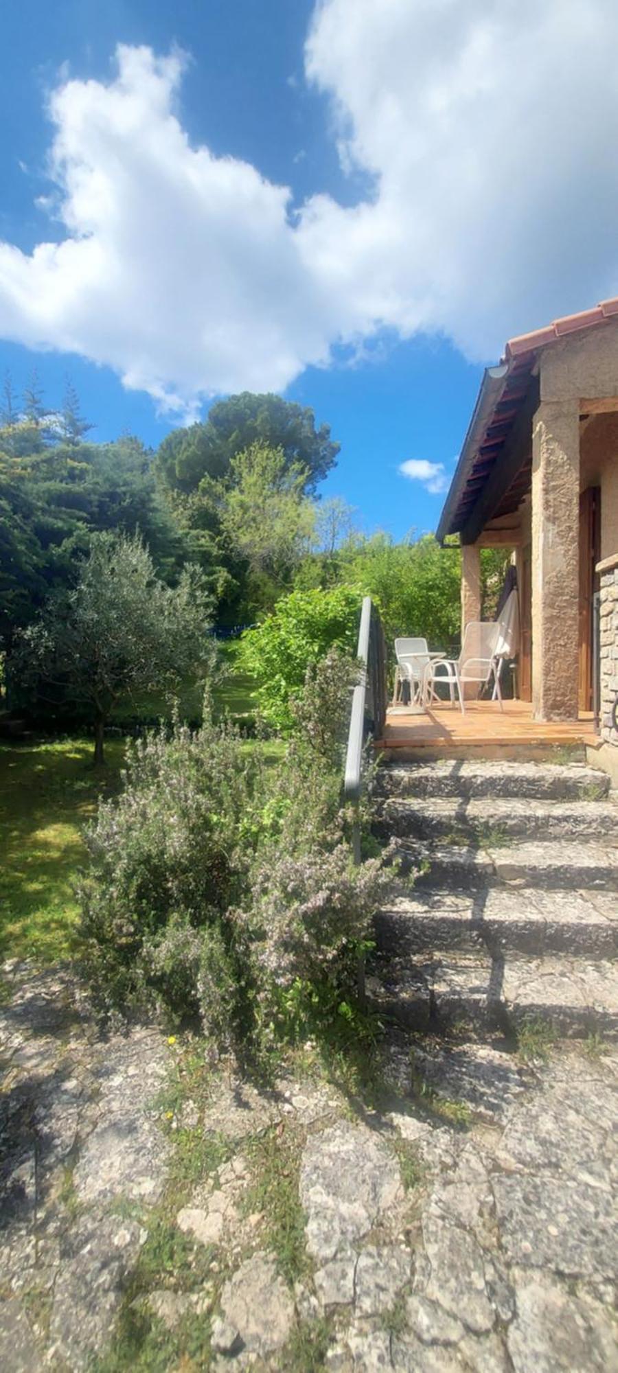 Villa Maison De Campagne 04 Vacheres Luberon 3 Chambres 8 Personnes Extérieur photo